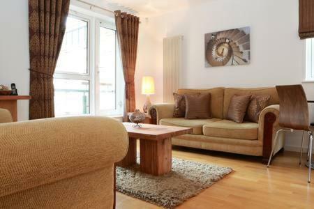 Appartement The Park - Holyrood Road With Free Parking à Édimbourg Extérieur photo